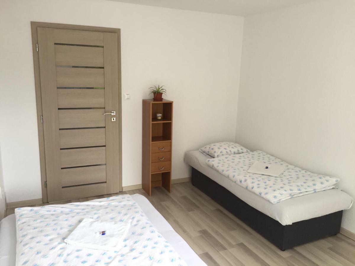City Centre Apartment Lipótszentmiklós Kültér fotó