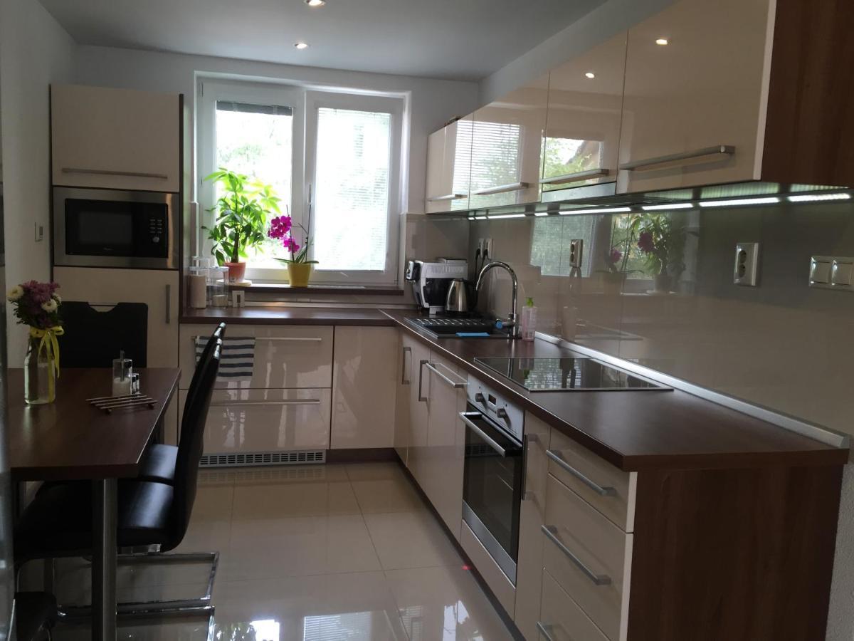 City Centre Apartment Lipótszentmiklós Kültér fotó