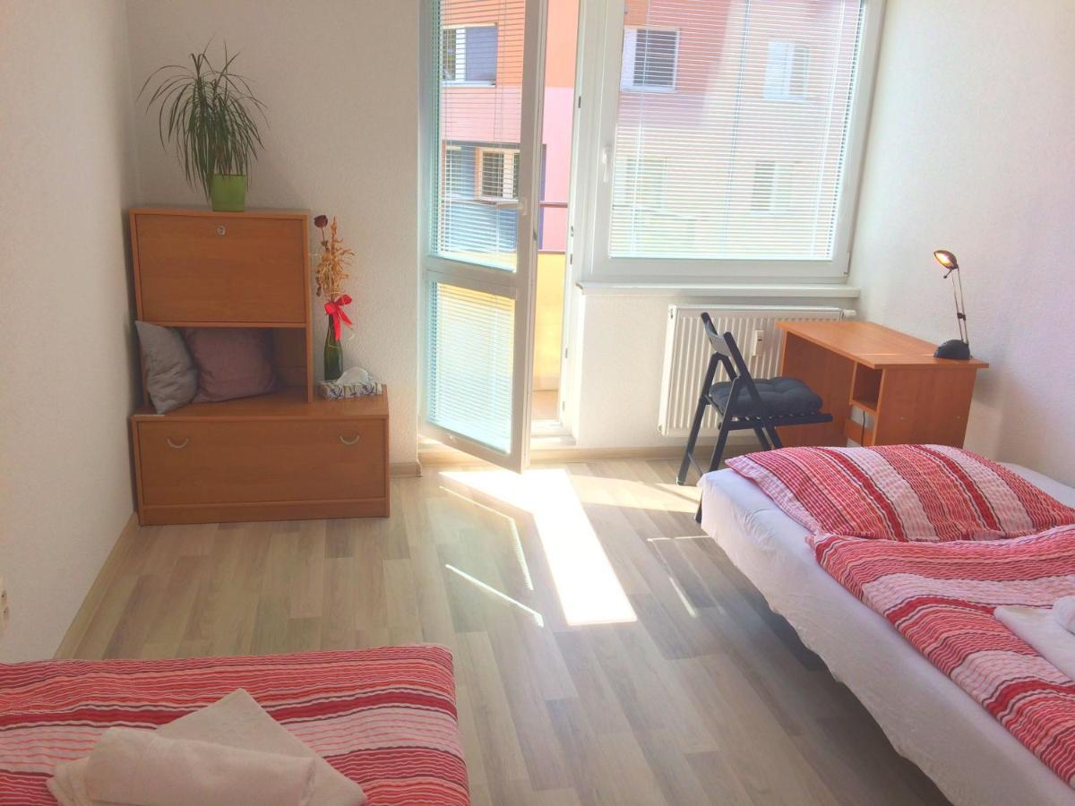 City Centre Apartment Lipótszentmiklós Kültér fotó