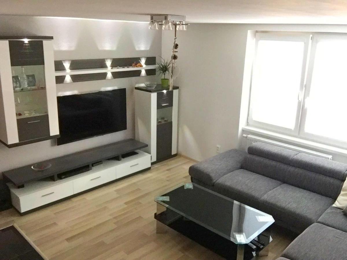 City Centre Apartment Lipótszentmiklós Kültér fotó